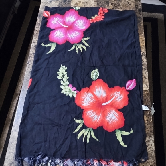 Dresses & Skirts - Black floral Sarong
